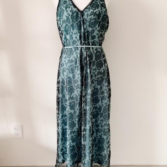 Jones New York Dresses & Skirts - Jones New York Lace Dress
